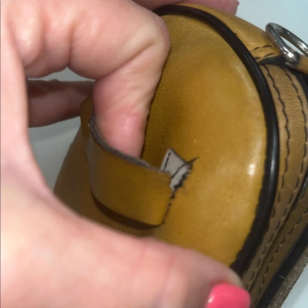 Source Unknown chic belt